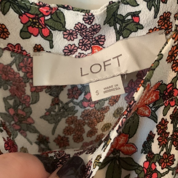 LOFT Peplum Tank - Picture 2 of 2